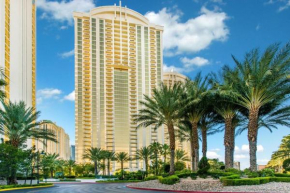 Beautiful MGM Signature Studio 06709